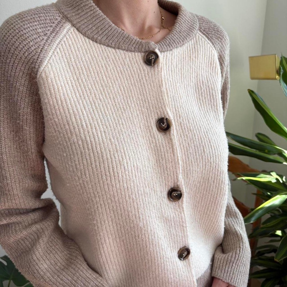 Hem & Thread Colorblock Ribbed Cardigan Sweater Cream Taupe Small Raglan Sleeve - Picture 4 of 8